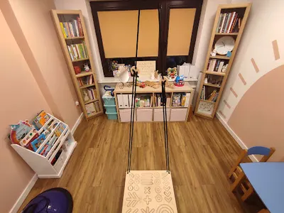 Marcelina Pyszora "Terapia od ręki"- wspomaganie rozwoju